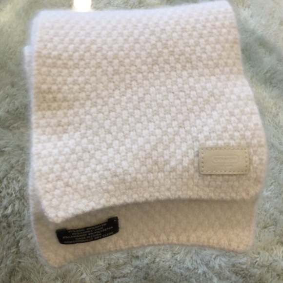 Coach wool rabbit hair and cashmere blend knit scarf - Picture 6 of 6